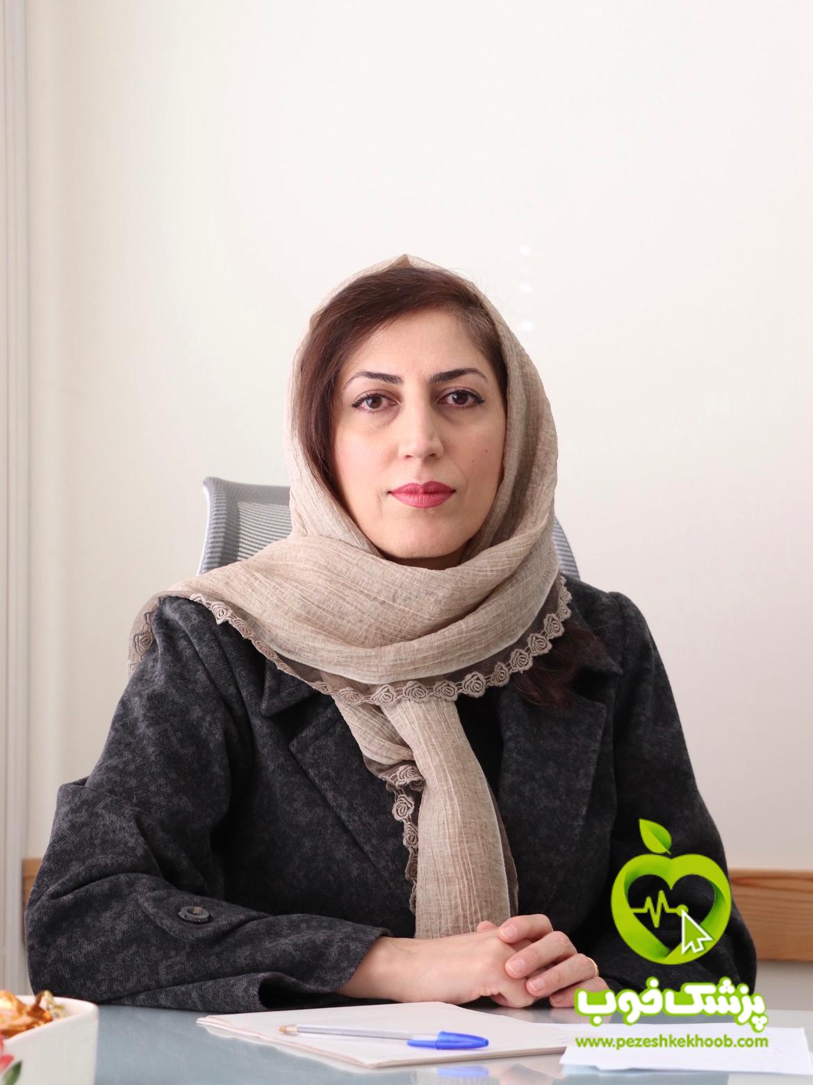 آیین عفیفی ثابت