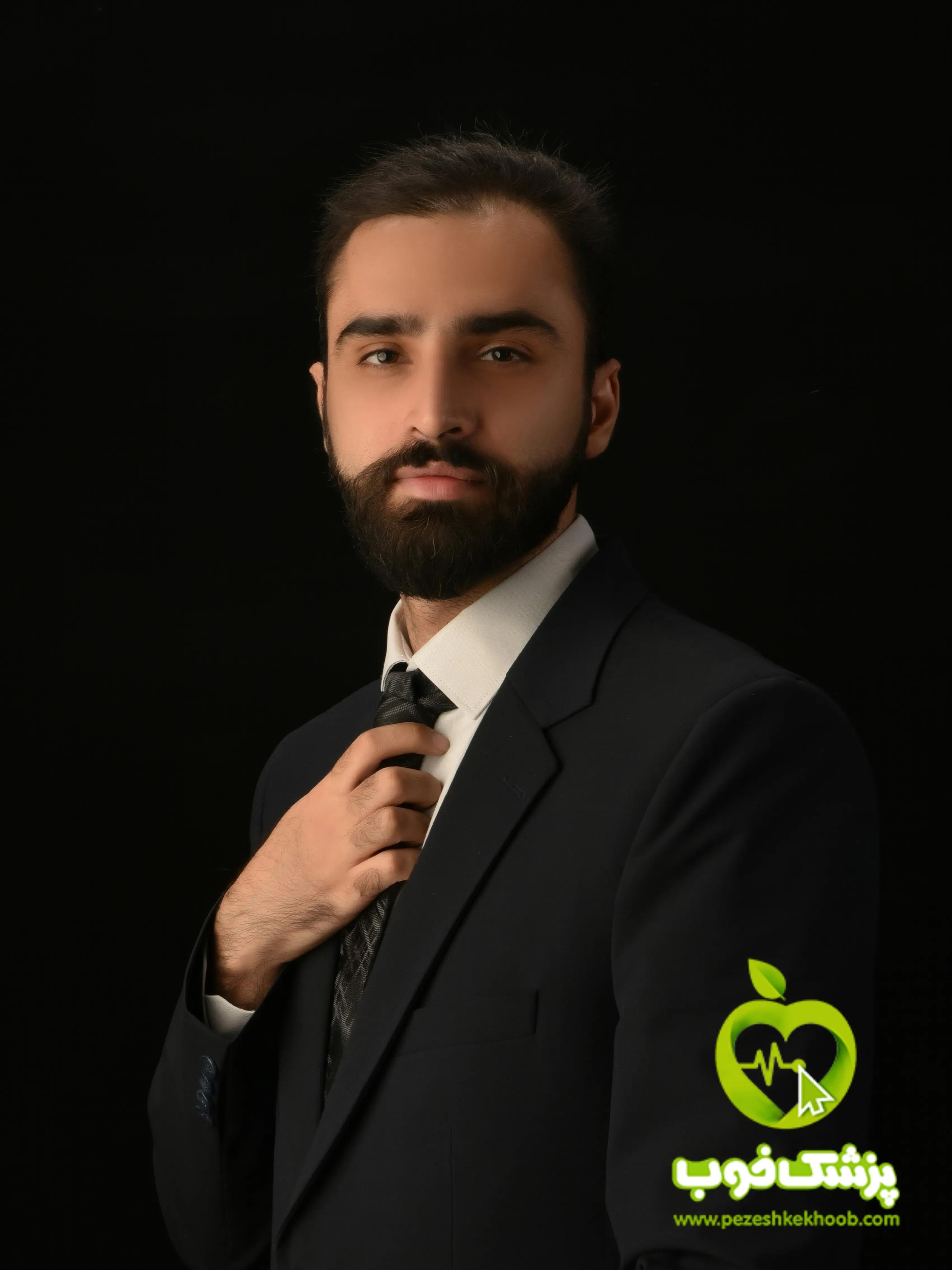 دانیال شکیب
