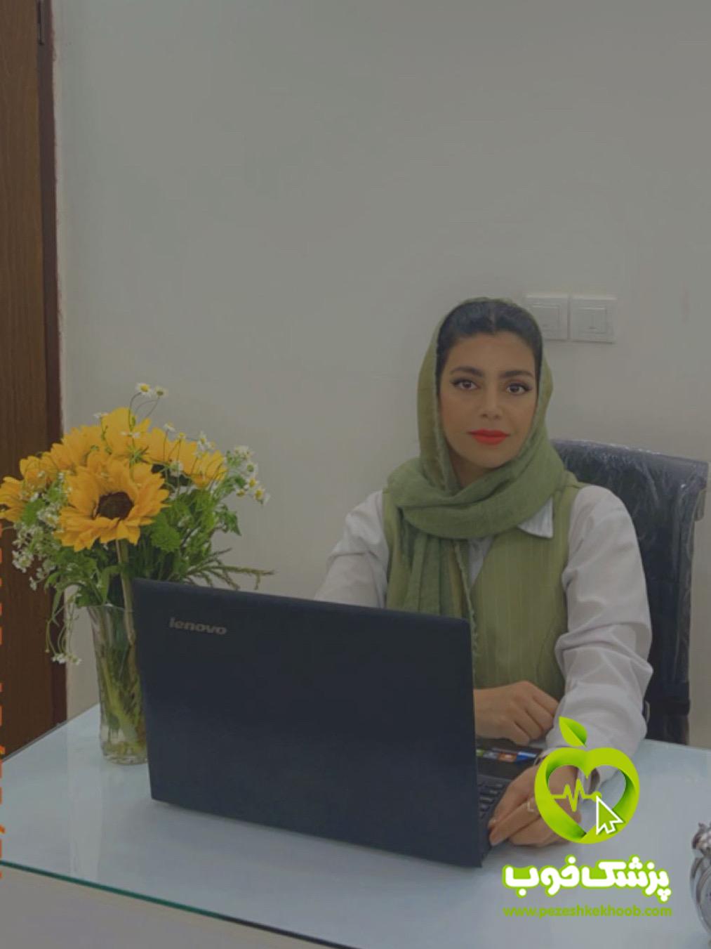 فهیمه عباسلو