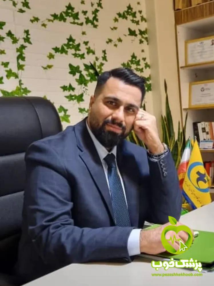 دکتر جواد صادقی