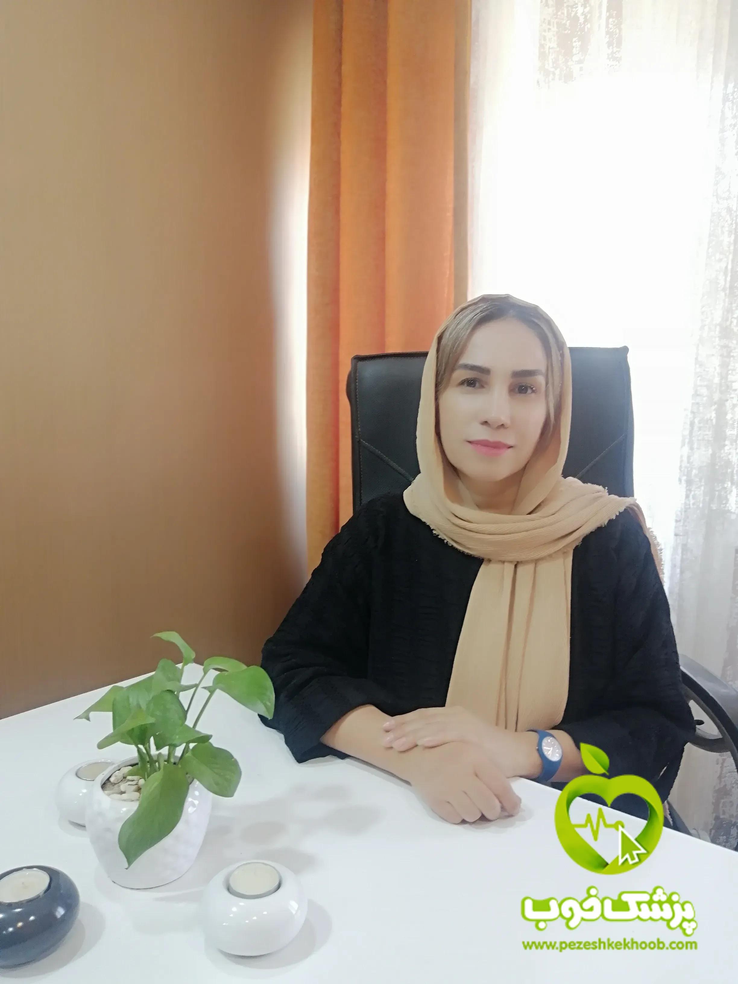 کبری اصغری زرکلامی