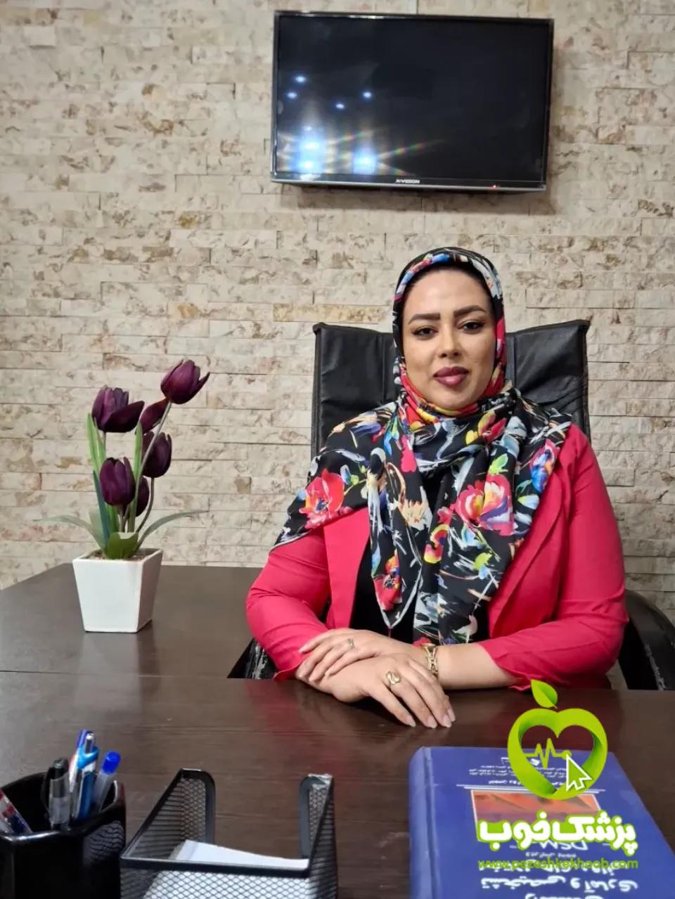 کبری  نوروزیان