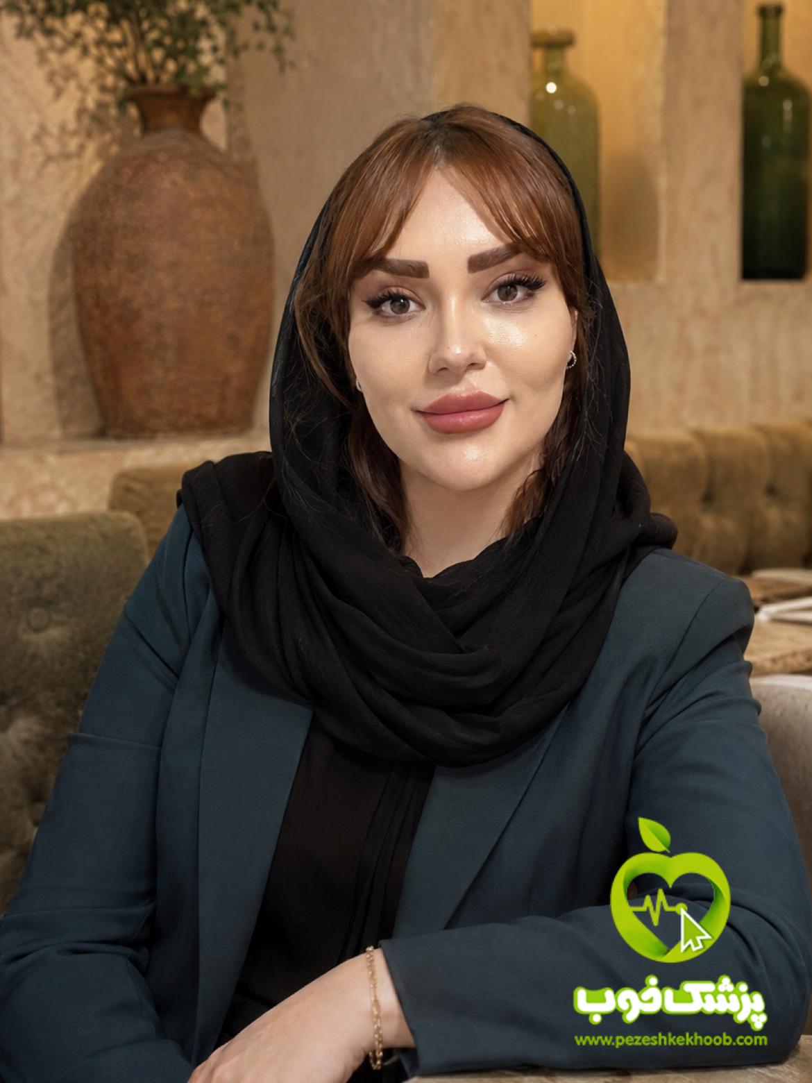 مینا مظاهری