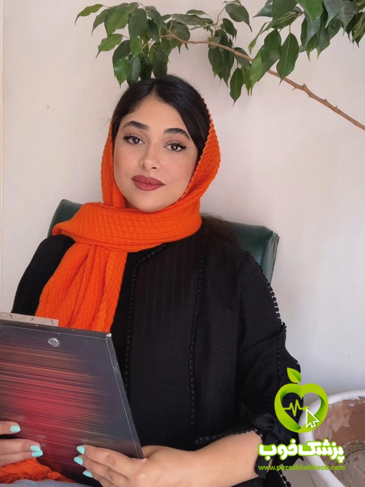 سحر صادقیان صادق آبادی