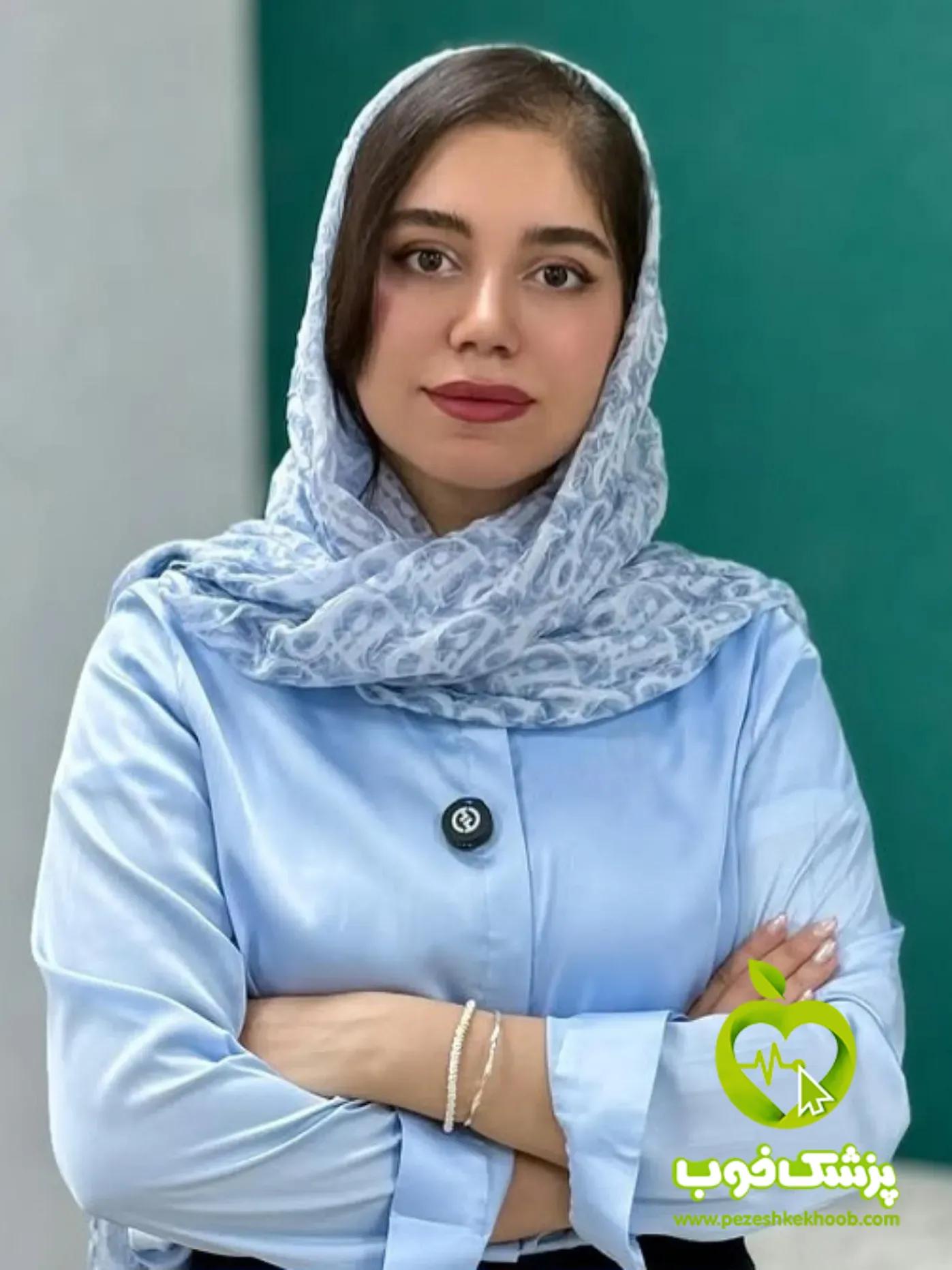 سارا جهانگرد