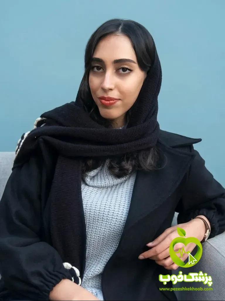 ستایش خیرخواه صیقلانی