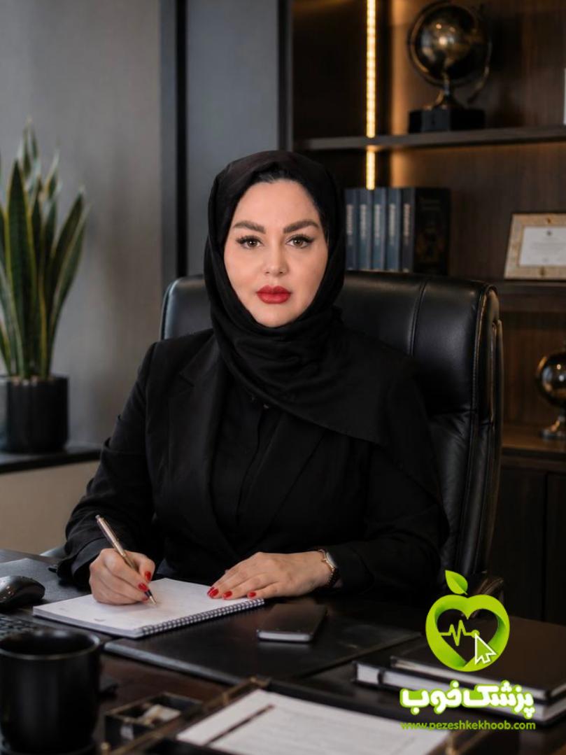 ویدا نادری